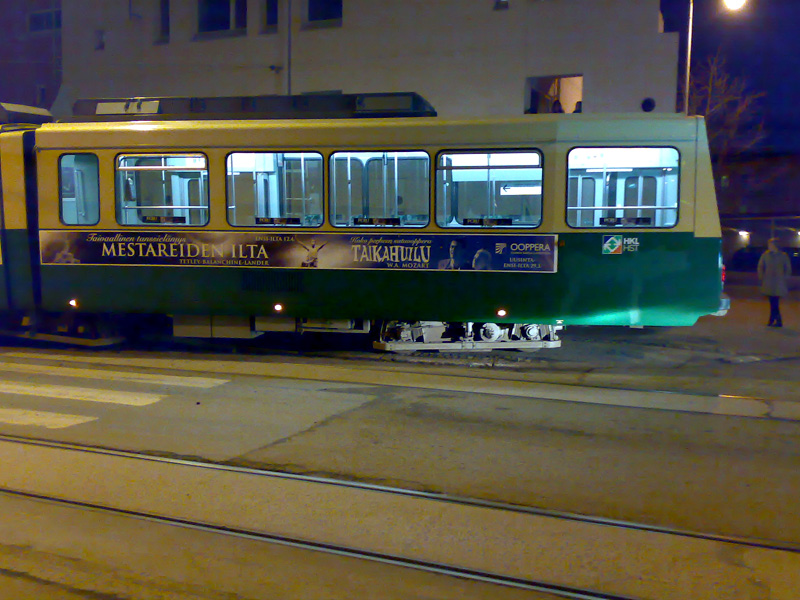 raitiovaunu_10_onnettomuus_korppaanmaentie_10 (200K)